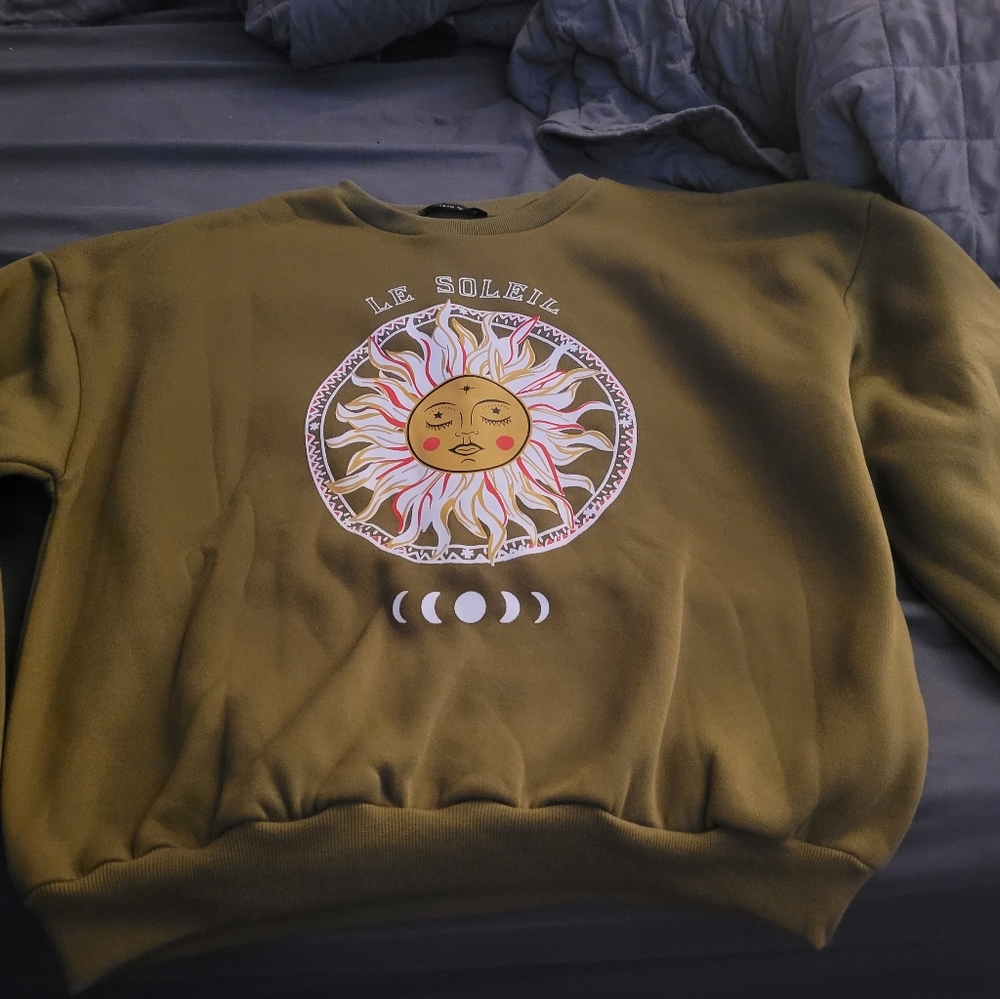 Sweatshirt